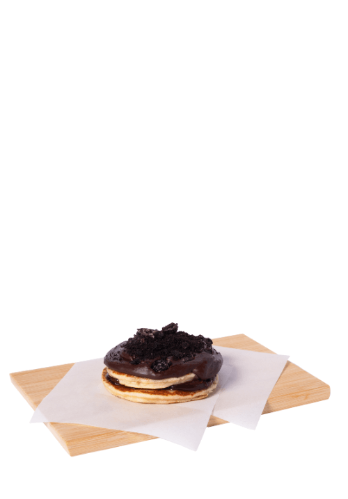 Pancakes with hazenlut praline and oreo biscuit